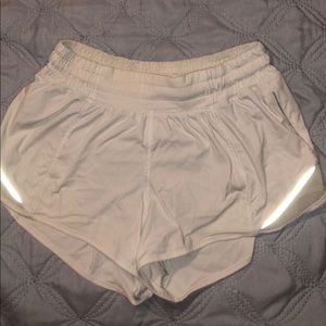 lululemon hotty hot short